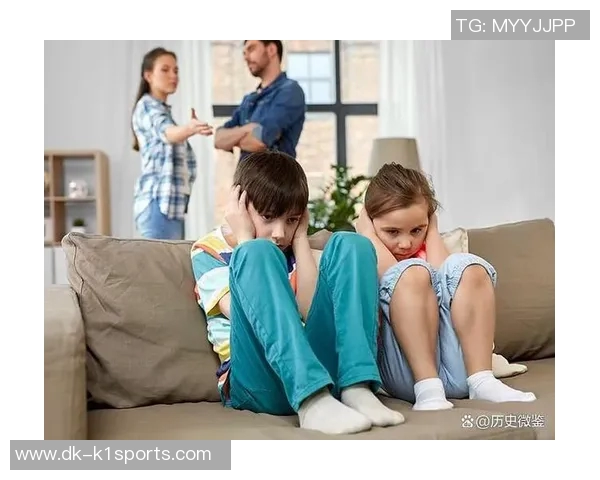 足球巨星携手子女共度时光 温馨亲子关系展现家庭背后力量 足球巨星携手子女共度时光 温馨亲子关系展现家庭背后力量